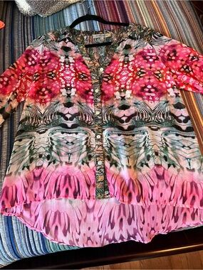 Colorful Pink & Multicolor Printed Button-Front sheer Tunic